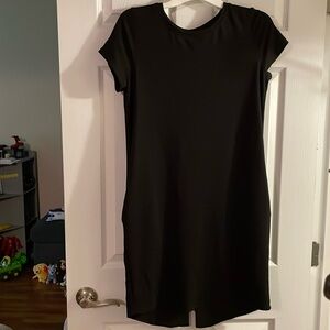 Black dress with pockets!
